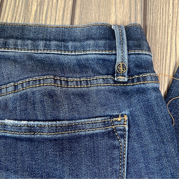 Driftwood Jackie Embroidered Jeans Women's Size 31 - Picture 10 of 16